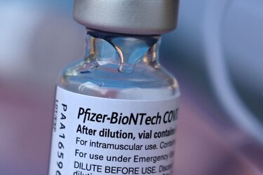 BioNTech asegura que su vacuna es ‘eficaz’ contra la variante Ómicron tras ‘tres dosis’
