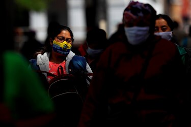Gobierno de Ecuador permitirá a municipios importar vacunas anticovid