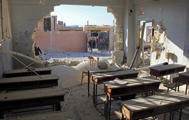 Bombardeo contra escuela en zona rebelde en Siria deja 22 niños muertos