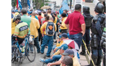 Trabajadores costarricenses rechazan reforma fiscal