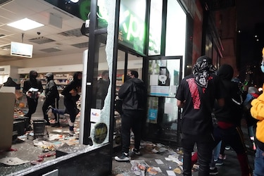 El toque de queda, herramienta polémica frente a las protestas en Estados Unidos