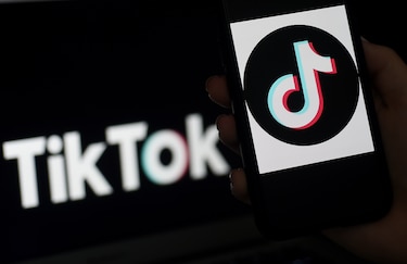 Amazon pidió por error a sus funcionarios dejar de usar TikTok en sus teléfonos
