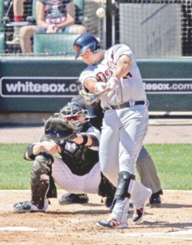 Los Tigres de Licey logran victoria con jonrones