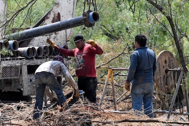 Aumento de niveles de agua en mina de México complica el rescate de 10 mineros