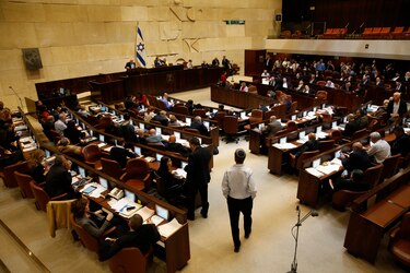Israel aprueba ley que prohíbe la actividad de la agencia de la ONU para los refugiados palestinos 