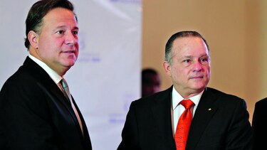 Varela recibe informe sobre el sistema financiero