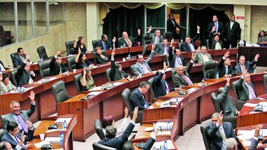 La Asamblea, contra el tiempo