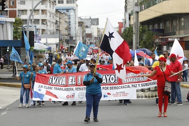 Sindicatos marchan en Panamá este 1 de mayo entre reclamos laborales y denuncias de persecución