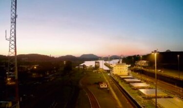 Industria, en alerta por disputa en el Canal