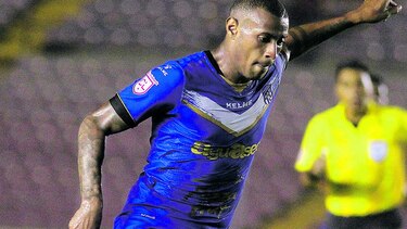 Duelo de punteros en Colón