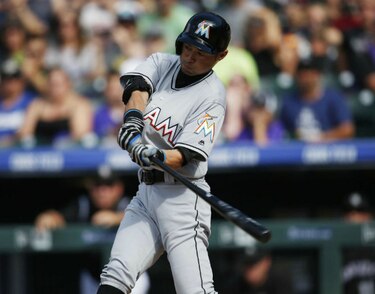 Ichiro Suzuki alcanza los 3 mil 'hits' con un triple