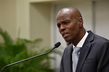 Presidente de Haití promete regularizar el transporte tras accidente de bus