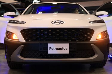 Enciende el futuro con el nuevo Hyundai KONA Híbrido