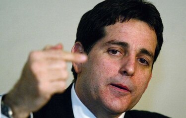Corte colombiana condena por espionaje a exdirector del DAS y recomienda investigar a Uribe