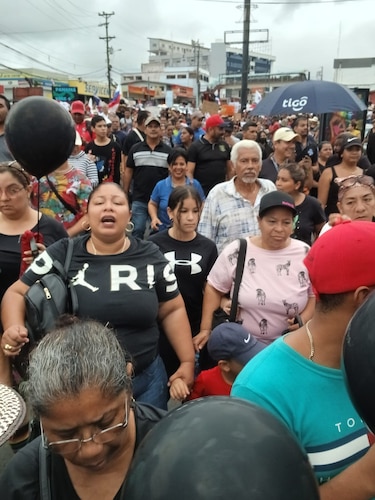 ‘Estamos de luto ¡No a la minera!’