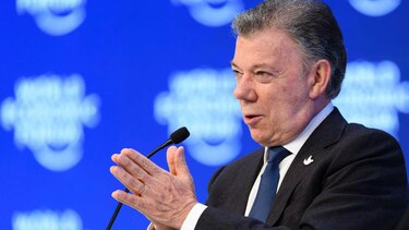 Santos anuncia acuerdo para iniciar diálogo oficial con ELN