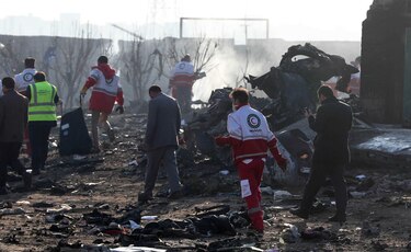 Irán descarta entregar las cajas negras de avión accidentado a Estados Unidos