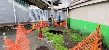 Socavón al lado de la estación del Metro de Pan de Azúcar preocupa a los moradores