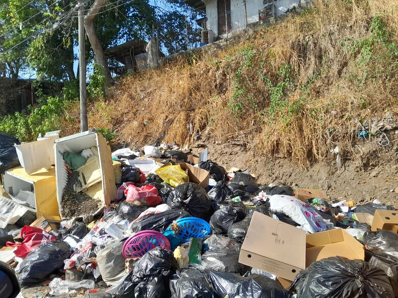 Persiste el problema de basura en San Miguelito; moradores ya no aguantan más la crisis