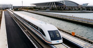 VIDEO: Tren alcanza 590 kilómetros por hora en Japón; nuevo récord mundial