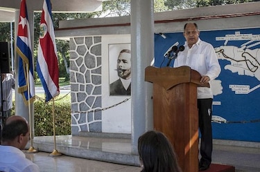 Solís se siente defraudado con vecinos por migrantes cubanos