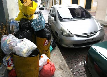 Alcaldía remueve 32 automóviles en Juan Díaz y Parque Lefevre