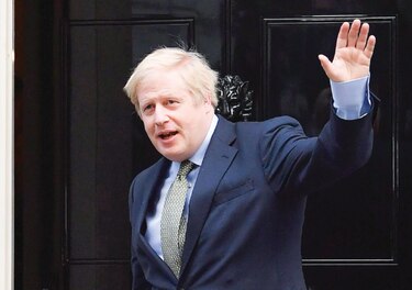 Boris Johnson regresa a Londres tras convalecencia