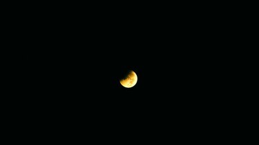 Noche con luna de ‘sangre’