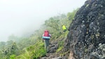 Ver el horizonte desde la cima del volcán
