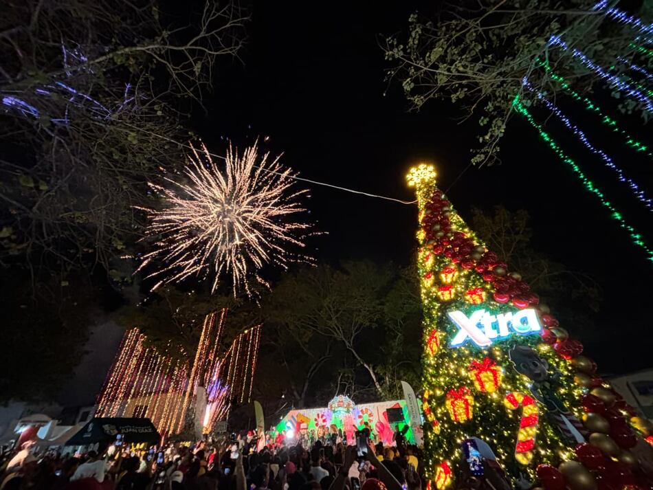 Supermercados Xtra enciende el espíritu navideño en el Parque Heliodoro Patiño en Juan Díaz