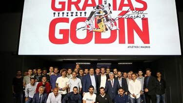 Godín, emocionado, se despide del Atlético de Madrid
