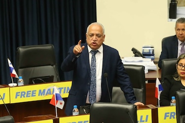 Camacho desafía al procurador por propuestas anticorrupción: ‘Mientras más me ponen presión, más me pongo lento’