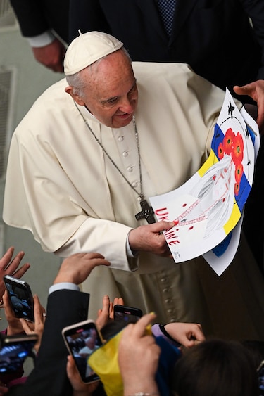 El Papa Francisco escribe un libro contra la guerra y el rearme