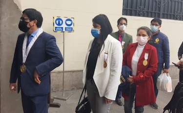 Fiscalía anticorrupción registra palacio presidencial de Perú