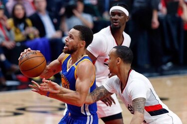 Warriors barren a Blazers y avanzan a segunda ronda