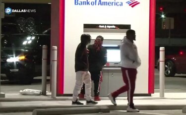 Cajero automático entrega dinero de más por error
