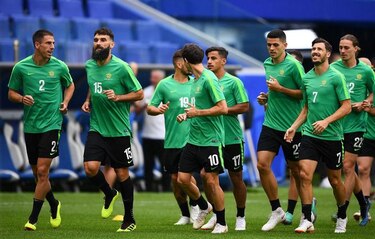 Australia no se desanima antes de duelo con Dinamarca