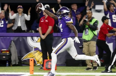 Con un final de película, Vikings vencen en casa a Saints