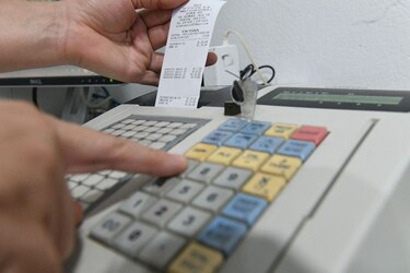 ¿Es constitucional la factura electrónica para profesionales?