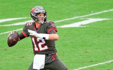 Tom Brady extiende por un año más su contrato con Tampa Bay