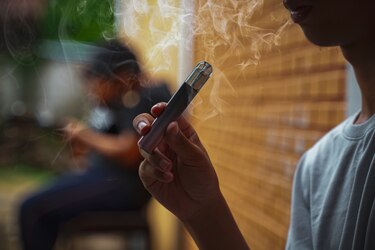 La prohibición de los vapeadores no reduce su consumo, advierten los industriales