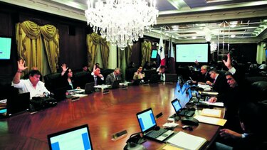 Designan a suplente de Ayú Prado en la Corte