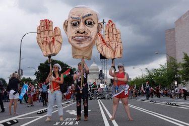 Manifestantes protestan contra visita de Netanyahu a Capitolio de Estados Unidos y piden detenerlo