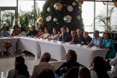 Gobierno colombiano y el ELN culminan primer ciclo de negociaciones