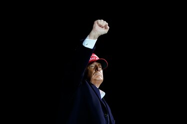 Trump pide que esta noche se conozca quién es el ganador y prepara una fiesta en la Casa Blanca, para 250 personas