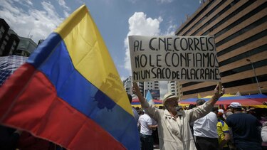 Ecuador está al borde de un balotaje que complicaría la continuidad de la izquierda