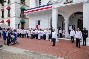 La discreta celebración del Día de los Símbolos Patrios en la Presidencia de la República