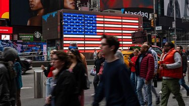 A qué se debe la ‘histórica’ caída del crecimiento de la población en Estados Unidos y qué consecuencias puede tener