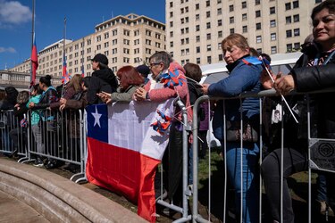 ‘¡Allende vive!’: miles de personas en Chile conmemoran 50 años del golpe de Estado
