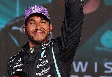 Hamilton supera a Verstappen en sesión de clasificación de GP de Gran Bretaña